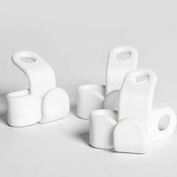 Conector Inteligente™ – O Gancho que Triplica o Espaço do seu Guarda-Roupa